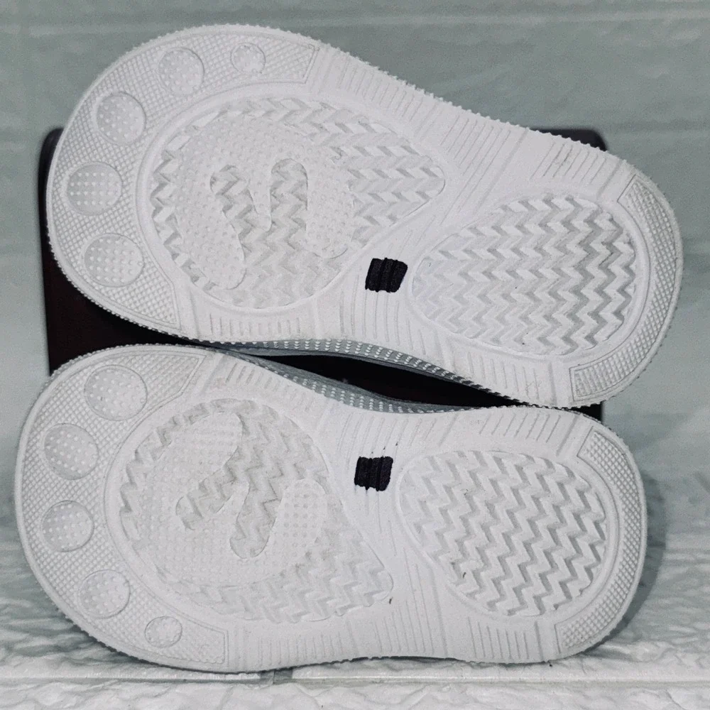 Eashi Knit Sock Sneakers Toddler 9-12 month 4.5 Tan White Checkered Slip On Shoe